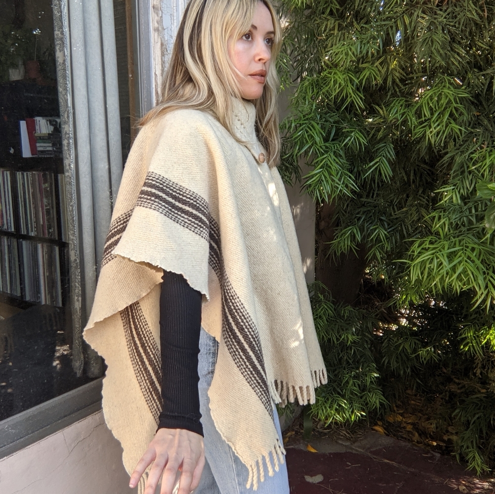 Cream Wool Pancho - Picture 5 of 8